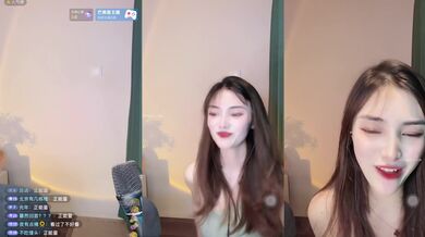 【极品稀缺魔手外购】最新《疯狂抖音》新篇之《笑喷了》美女出场健身打拳 打着打着地上就湿了 内裤都不穿 (8)